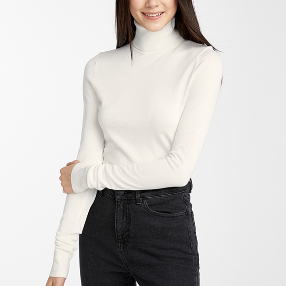 twik Sweaters - Caramel turtleneck sweater